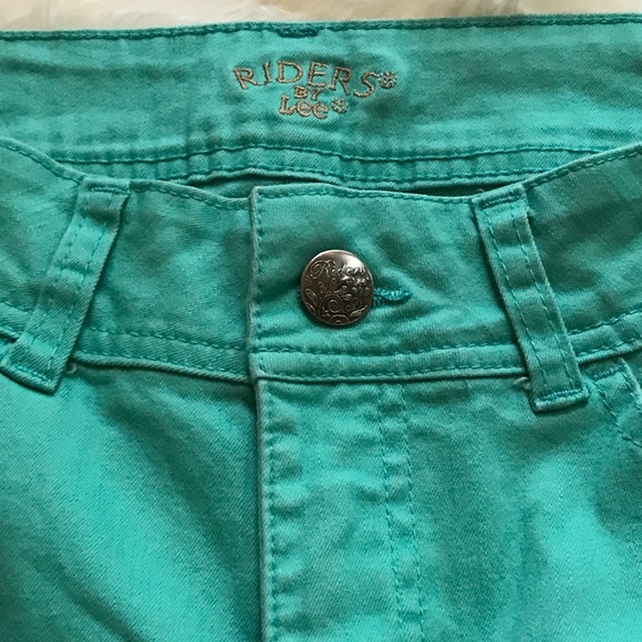 Riders by Lee Jeans Size 8 Green Capris - Picture 3 of 6